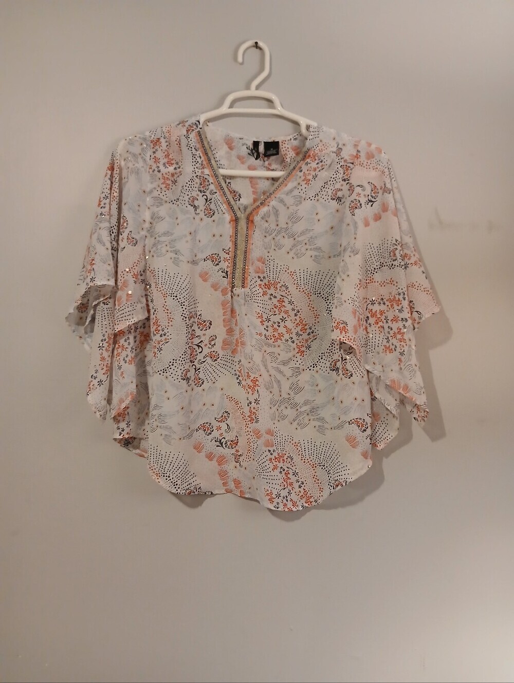 New Directions Floral Print 3/4 Kimono Sleeve Ladies Top. Size Medium